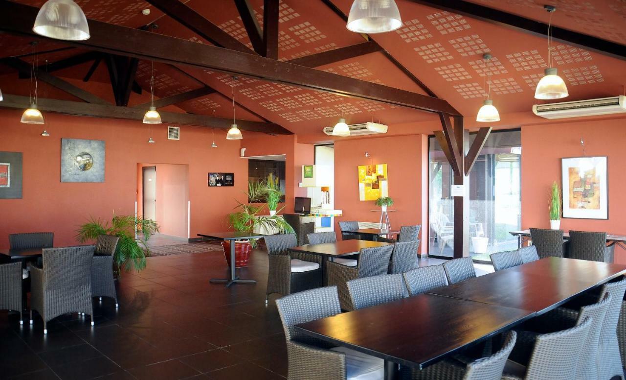 Ibis Styles Segre Hotel Eksteriør billede